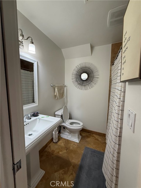 5426 Sharynne Lane, Torrance CA: https://media.crmls.org/medias/c2e4b6ac-30fd-4c9a-ba13-ce723ca7a7ab.jpg