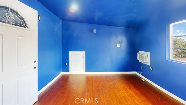 1638 W 51st Street, Los Angeles CA: https://media.crmls.org/medias/c2e5d7b0-7ca4-401c-af65-6b8e362e8c09.jpg