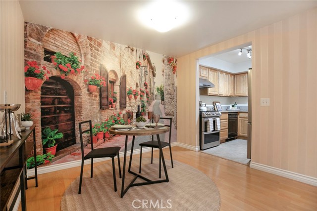 Detail Gallery Image 9 of 38 For 605 N Louise St #106,  Glendale,  CA 91206 - 2 Beds | 2 Baths
