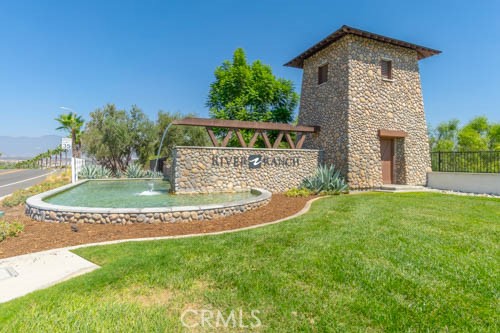 561 Yukon Rd, Rialto, CA 92377 photo 29