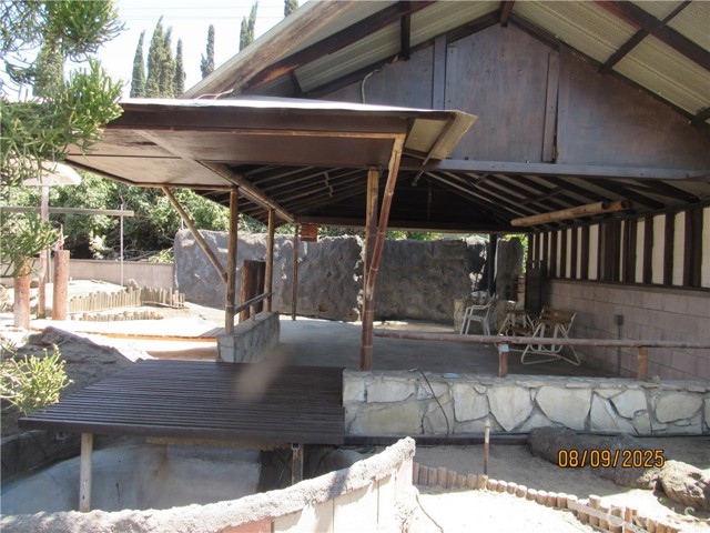 1416 Carmelita Court, Upland CA: https://media.crmls.org/medias/c2e724fc-81f9-43c3-9693-c4ce0c955f03.jpg