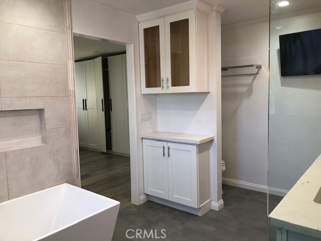 https://media.crmls.org/medias/c2e872ab-2697-42c5-9057-088e89318d18.jpg?preset=X-Large