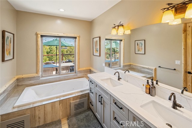 1658 Tuolumne Road, Big Bear City CA: https://media.crmls.org/medias/c2e8c382-5295-425e-9fd5-018ea325b2d9.jpg