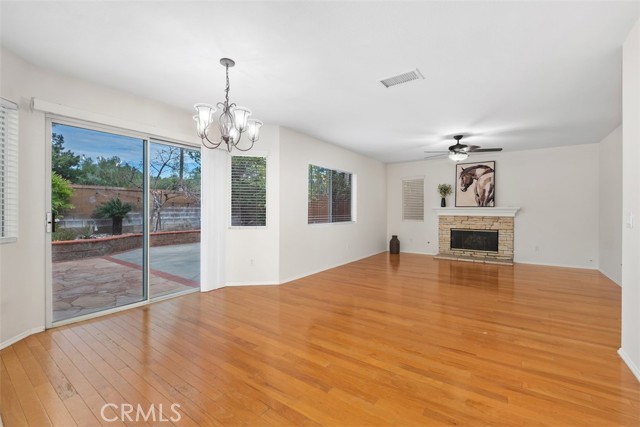 Detail Gallery Image 18 of 39 For 50 Linhaven, Irvine,  CA 92602 - 4 Beds | 2/1 Baths