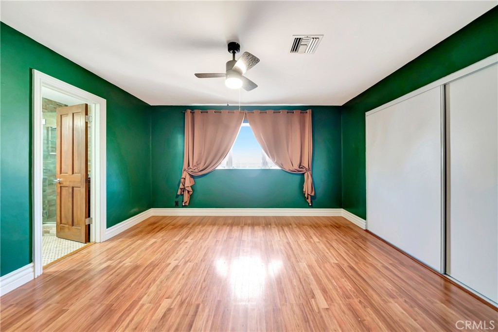 https://media.crmls.org/medias/c2e953a0-fd70-4d51-beb1-a901da0ee866.jpg?preset=X-Large