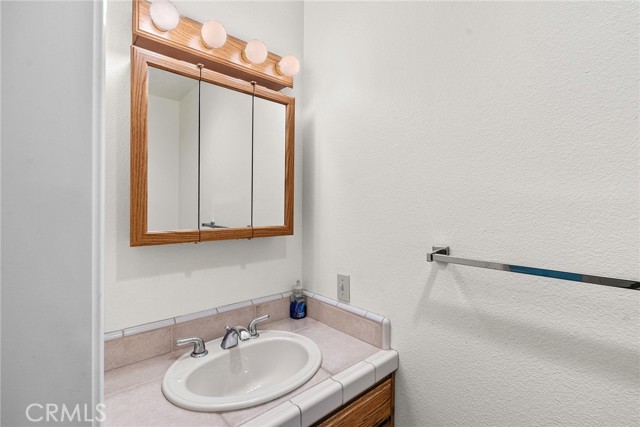 Detail Gallery Image 32 of 53 For 26 Regal Way, Oroville,  CA 95966 - 5 Beds | 3/1 Baths