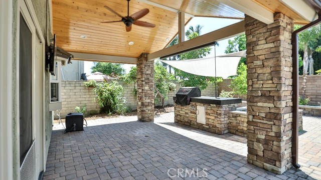 20931 Avenida Amapola, Lake Forest CA: https://media.crmls.org/medias/c2ea2ac5-6f7f-4f3f-9f9f-42ac47cbfcac.jpg