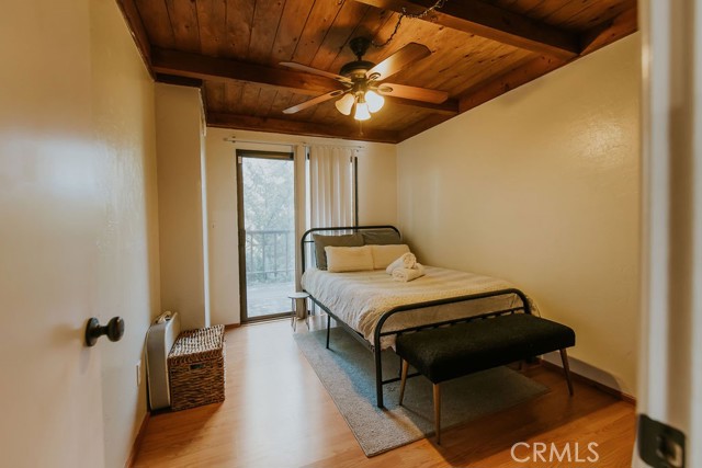 Detail Gallery Image 7 of 41 For 2352 Pine Dr, Arrowbear,  CA 92382 - 3 Beds | 2 Baths