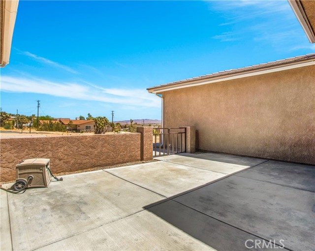 Detail Gallery Image 4 of 43 For 6496 Red Bluff Ave, Yucca Valley,  CA 92284 - 3 Beds | 2/1 Baths