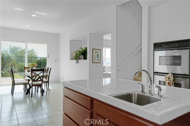 Detail Gallery Image 14 of 46 For 24306 via La Casa, Valencia,  CA 91354 - 4 Beds | 3 Baths