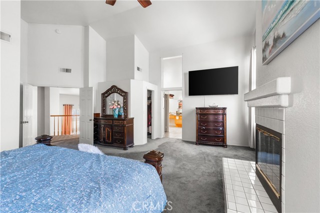 3410 Genoa Place, Palmdale CA: https://media.crmls.org/medias/c2eb2956-5a16-43fd-8c51-dea72cf2167e.jpg