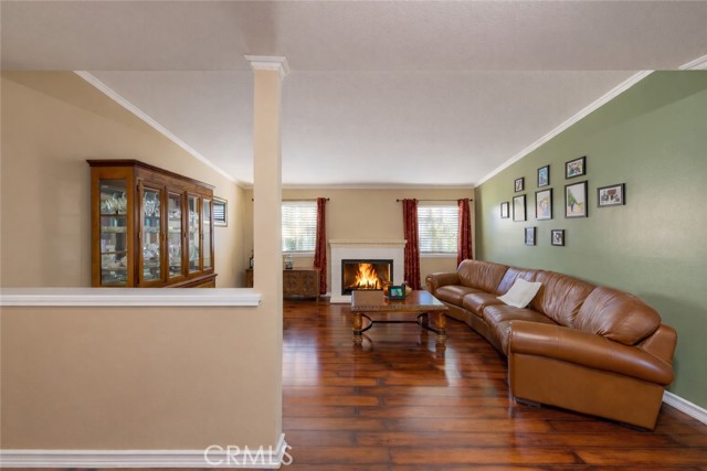 Detail Gallery Image 5 of 31 For 1682 Darnell Ct, Camarillo,  CA 93010 - 3 Beds | 2 Baths