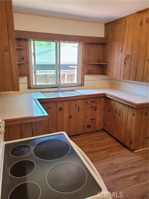 21205 Lopez Street, Woodland Hills CA: https://media.crmls.org/medias/c2eb3c7a-94ec-4d5d-bb0d-13cb556d9966.jpg