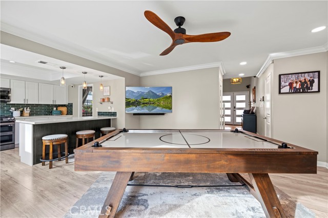 Detail Gallery Image 19 of 49 For 28972 Lotusgarden, Canyon Country,  CA 91387 - 4 Beds | 3 Baths