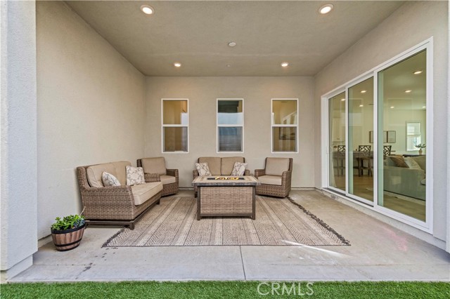 Detail Gallery Image 31 of 51 For 27731 Bridge View Pl, Valencia,  CA 91381 - 3 Beds | 3/1 Baths