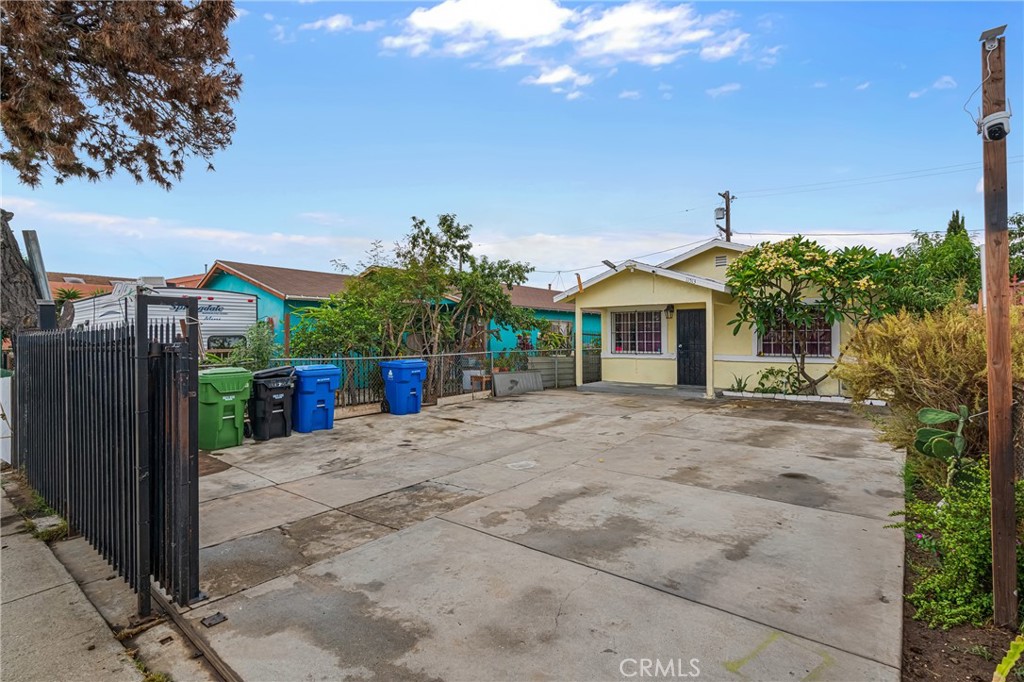 11513 S San Pedro