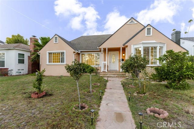 1941 W Kenneth Road, Glendale CA: https://media.crmls.org/medias/c2ec2602-d9e0-407a-b028-8175f286cced.jpg