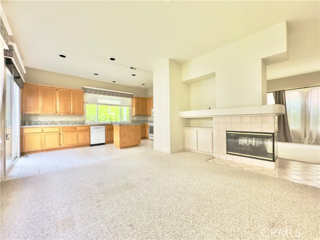 14144 Deerbrook Lane, Chino Hills CA: https://media.crmls.org/medias/c2ed17ca-25eb-4785-864a-cfbd208077bb.jpg