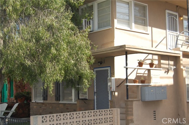 Detail Gallery Image 6 of 22 For 20 Roycroft Ave, Long Beach,  CA 90803 - – Beds | – Baths