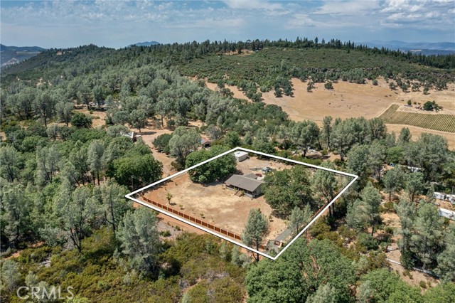 18501 Rustic Ridge Road, Lower Lake CA: https://media.crmls.org/medias/c2ed50e7-fbe9-4e5c-a6be-350a84a91544.jpg