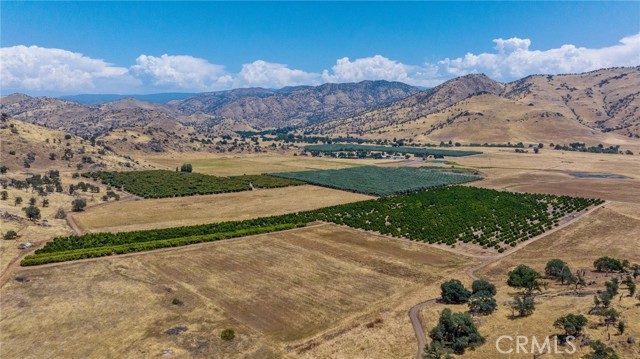 19400 398, Woodlake CA: https://media.crmls.org/medias/c2eeec13-9212-4869-9a11-d4aeaca54b82.jpg