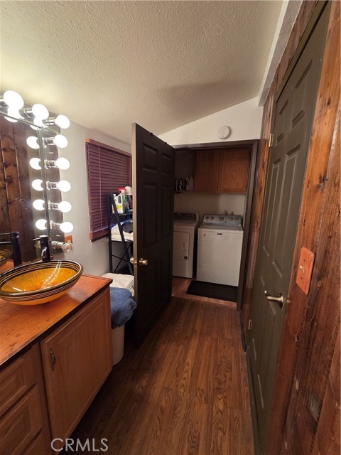 Detail Gallery Image 22 of 32 For 23553 Lake Dr, Crestline,  CA 92325 - 2 Beds | 2 Baths