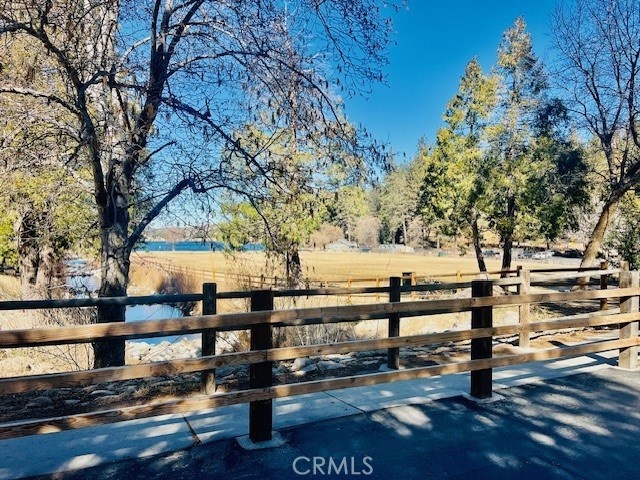 470 Dunant Drive, Crestline CA: https://media.crmls.org/medias/c2ef6596-b1fc-4a06-93d5-72c0d49e5fab.jpg
