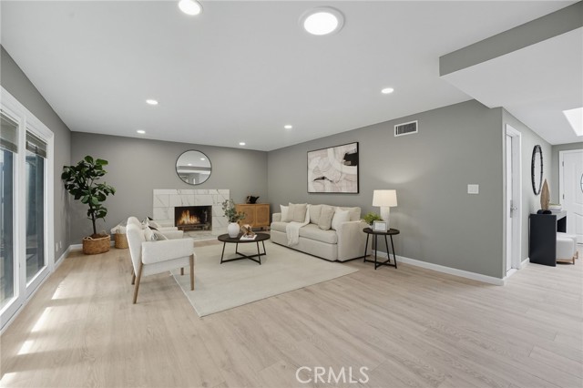 1548 Lacewood, Whittier CA: https://media.crmls.org/medias/c2ef8a10-c90f-4e2c-b3c0-8423e2d78430.jpg