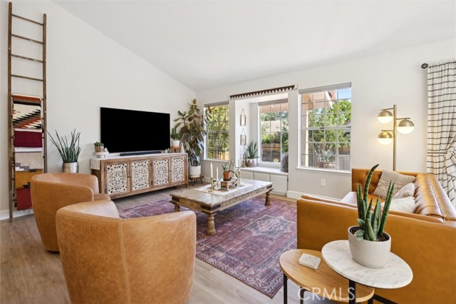 215 Meadowlark Road, Paso Robles CA: https://media.crmls.org/medias/c2efef6d-7c69-4137-ba83-deb55c521d64.jpg