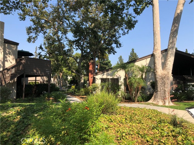 Detail Gallery Image 17 of 19 For 1240 Cabrillo Park, Santa Ana,  CA 92701 - 2 Beds | 2 Baths