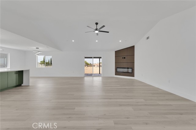 Detail Gallery Image 6 of 46 For 16212 Mesquite St, Hesperia,  CA 92345 - 4 Beds | 2/1 Baths