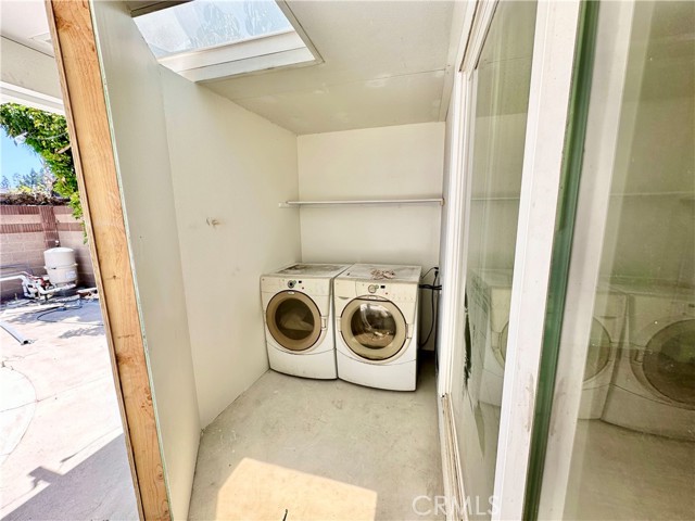 17916 Gridley Road, Artesia CA: https://media.crmls.org/medias/c2f1df92-8f94-4287-bf6e-06b1dc5b1ad9.jpg