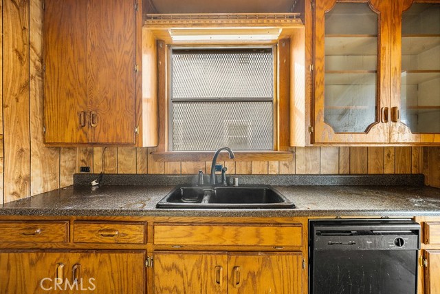 Detail Gallery Image 13 of 41 For 1504 S California Ave, Compton,  CA 90221 - 3 Beds | 2 Baths