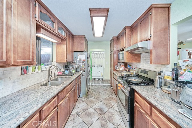 18726 La Guardia Street, Rowland Heights CA: https://media.crmls.org/medias/c2f2fc8d-b329-4c87-a3a5-5749c8325e81.jpg