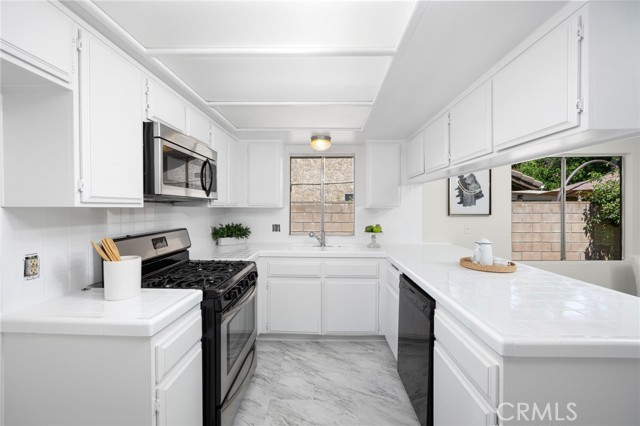 Detail Gallery Image 18 of 36 For 927 Sharp Pl, Pomona,  CA 91768 - 3 Beds | 2 Baths