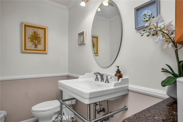 Detail Gallery Image 14 of 34 For 4 Bridlewood Cir, Rolling Hills Estates,  CA 90274 - 3 Beds | 2/1 Baths