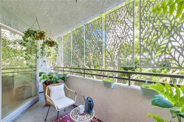 260 Cagney Lane, Newport Beach CA: https://media.crmls.org/medias/c2f54c9b-d3d6-42bd-a980-fac6f0e4c1bb.jpg