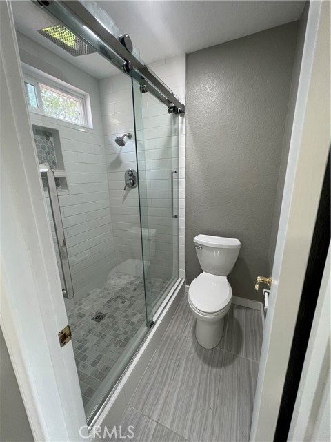 21552 Sterling Drive, Lake Forest CA: https://media.crmls.org/medias/c2f5bb3a-adb7-49b4-bbdb-c9ba7e76029c.jpg
