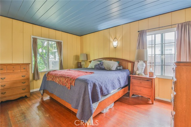 717 Ultimo Avenue, Long Beach CA: https://media.crmls.org/medias/c2f5d402-621c-4e83-9b18-cb89d2ee39ea.jpg