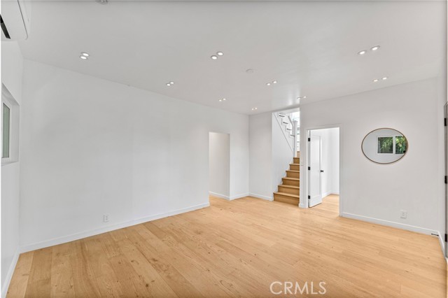 Detail Gallery Image 7 of 32 For 2623 Exposition, Los Angeles,  CA 90018 - 4 Beds | 3 Baths