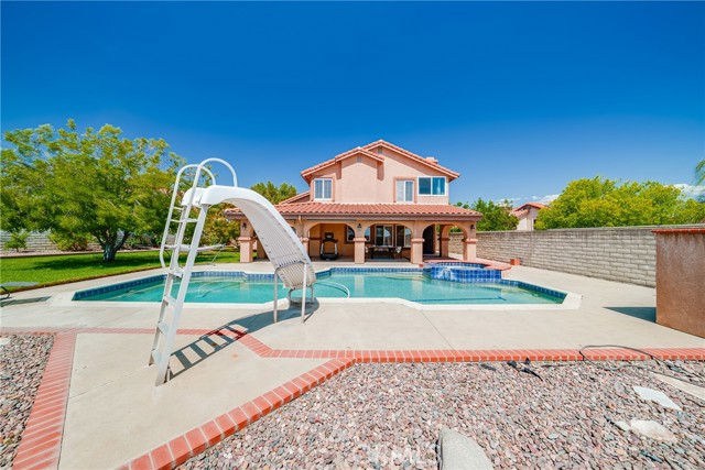 6290 Morning Place, Rancho Cucamonga CA: https://media.crmls.org/medias/c2f63a06-1d76-4ee3-866d-d9e889ff5ad6.jpg