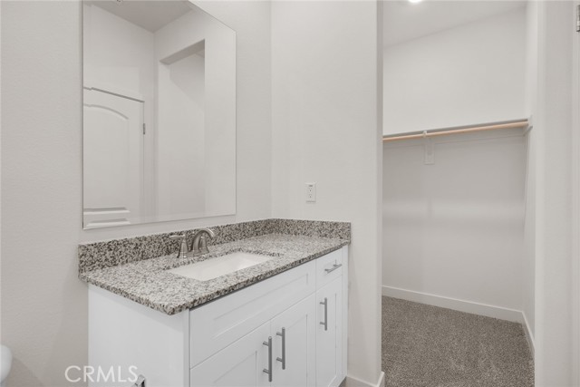 5 Bed Home for Sale in Apple Valley, California