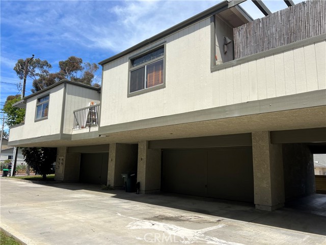Detail Gallery Image 2 of 9 For 675 W. 18th St #D,  Costa Mesa,  CA 92627 - 2 Beds | 2 Baths