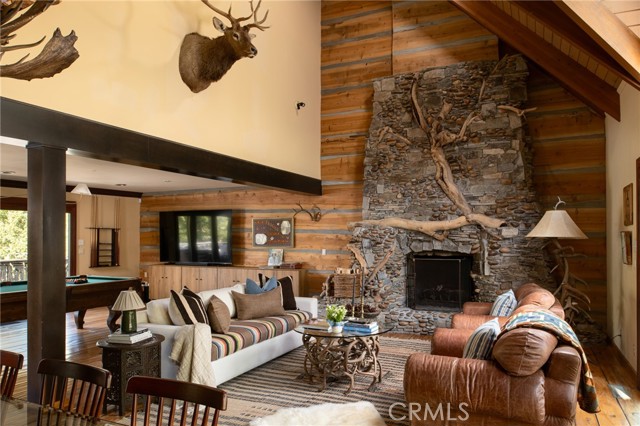 942 Lake Edge, Lake Arrowhead, CA 92352