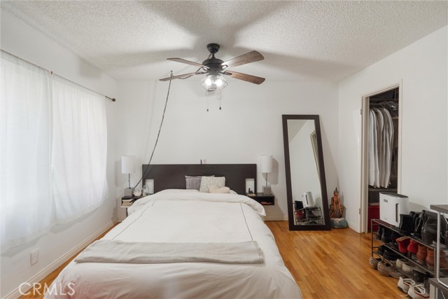 729 Longfellow Avenue, Hermosa Beach CA: https://media.crmls.org/medias/c2f736bd-4621-4b0d-a37d-6f52a2dedf65.jpg