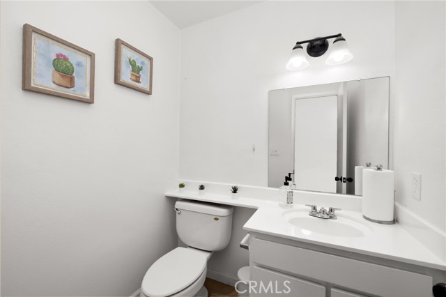 Detail Gallery Image 6 of 21 For 10757 Hortense #307,  North Hollywood,  CA 91602 - 3 Beds | 2/1 Baths