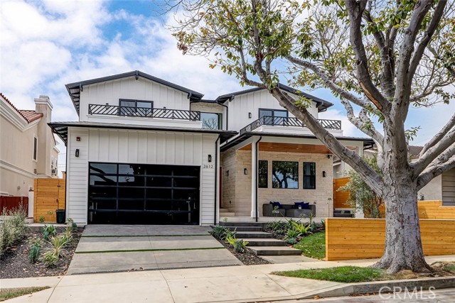 Detail Gallery Image 1 of 75 For 2612 159th St, Redondo Beach,  CA 90278 - 5 Beds | 5/1 Baths