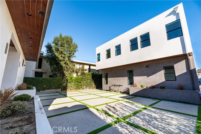 Detail Gallery Image 23 of 26 For 1809 S Longwood, Los Angeles,  CA 90019 - 4 Beds | 3 Baths