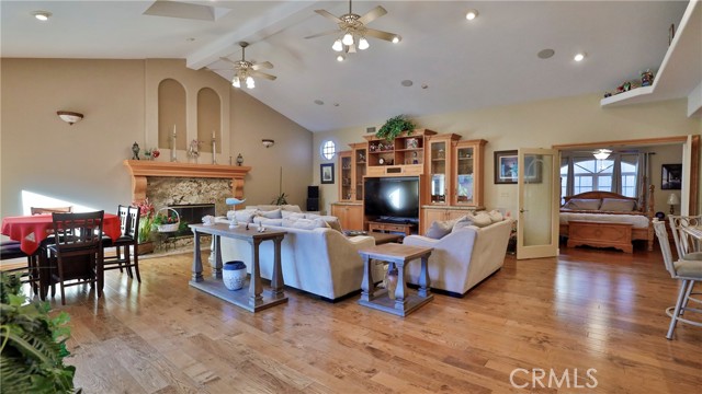 Detail Gallery Image 25 of 71 For 635 W 16th, Upland,  CA 91784 - 3 Beds | 2 Baths