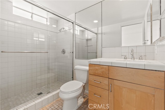 Detail Gallery Image 35 of 55 For 600 Monterey Bld #8,  Hermosa Beach,  CA 90254 - 2 Beds | 2 Baths